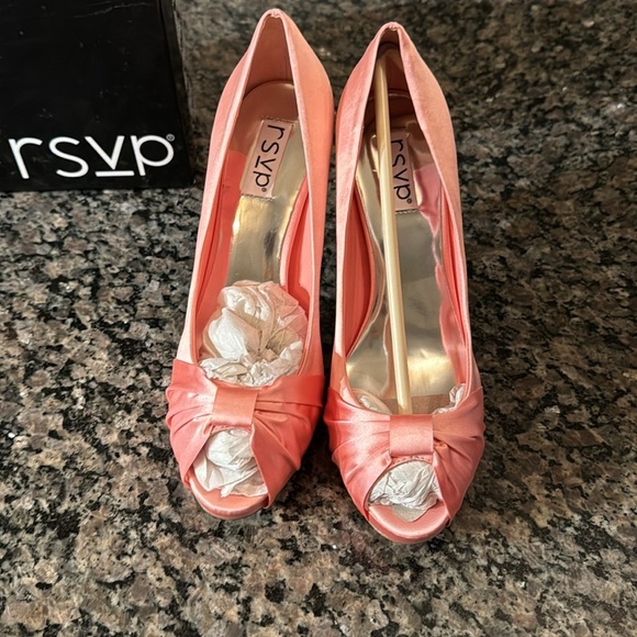 RSVP Rachel -Julie Lynn Blush peep toe heel NIB 9 - Picture 3 of 12